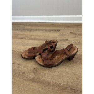 Born Womens Wedge Sandal Block Heel Leather Brown Shoes Size 8 Strap Y2K Boho